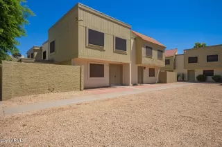 Photo #2: 6899101 Listing