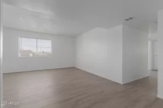 Photo #4: 6899179 Listing 