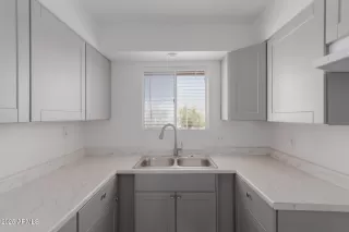 Photo #5: 6899179 Listing 