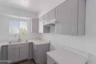 Photo #6: 6899179 Listing 