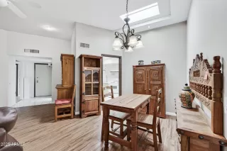 Photo #6: 6899210 Listing