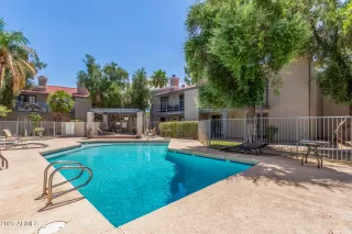 Photo #3: 6899257 Listing