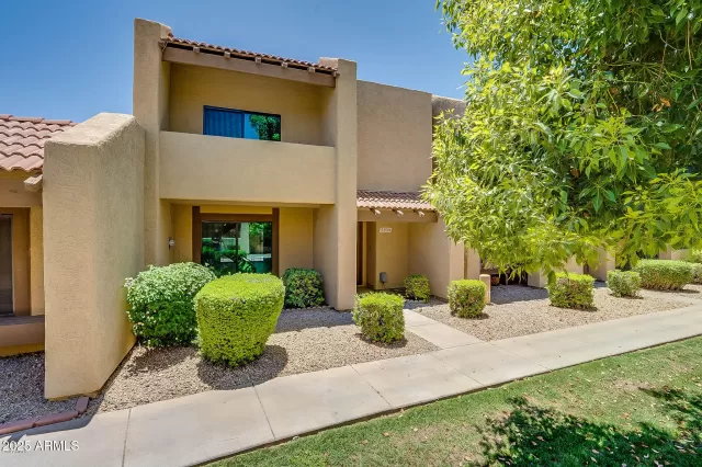 MLS: 6899258 Condo For Sale