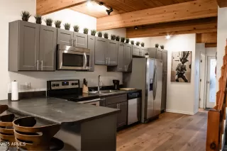 Photo #5: 6899282 Listing