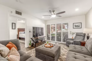 Photo #4: 6899325 Listing 