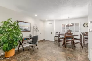 Photo #5: 6899325 Listing 