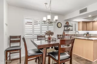 Photo #6: 6899325 Listing 