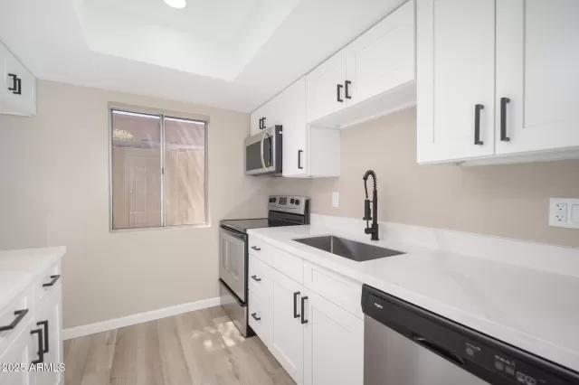 MLS: 6899440 Condo For Sale