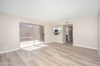 Photo #2: 6899440 Listing 