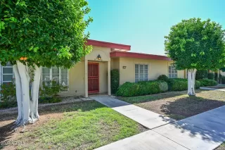 Photo #3: 6899498 Listing