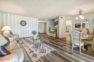 Photo #2: 6899511 Listing 