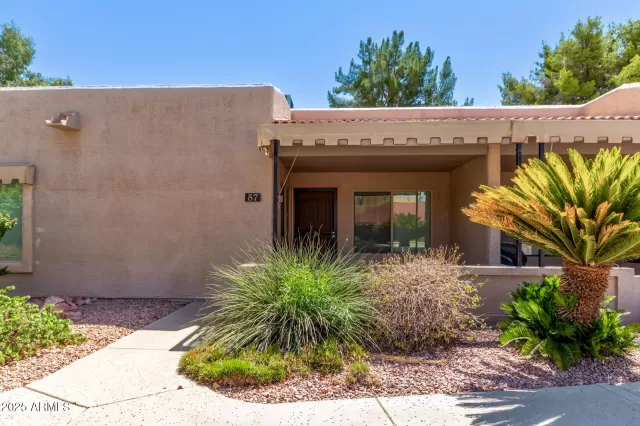 MLS: 6899644 Condo For Sale