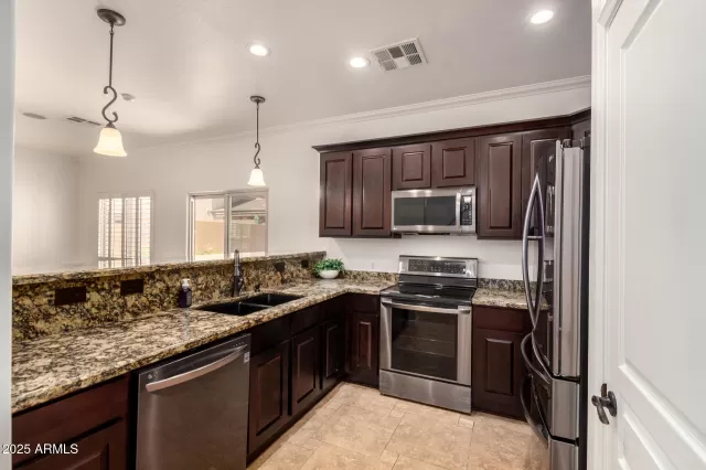 MLS: 6899766 Condo For Sale