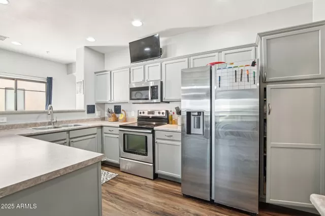 MLS: 6899824 Condo For Sale