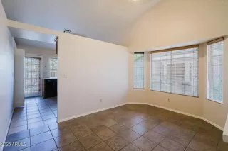 Photo #5: 6899888 Listing 