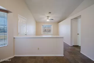 Photo #6: 6899888 Listing 