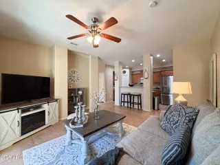 Photo #4: 6899969 Listing