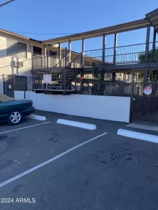 Photo #2: 6900226 Listing 