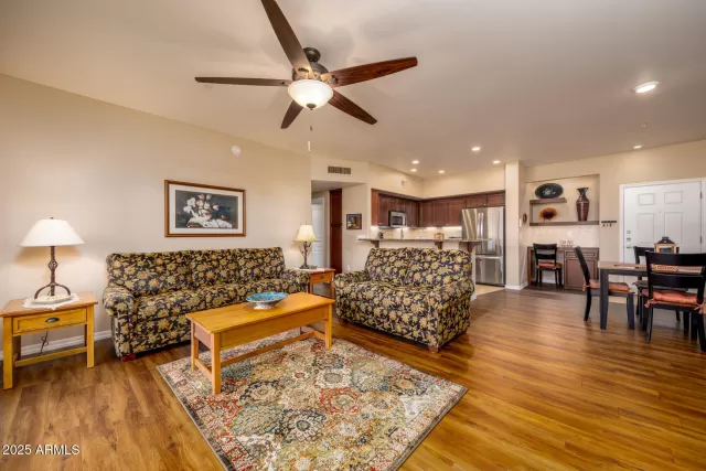 MLS: 6900255 Condo For Sale