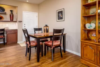 Photo #3: 6900255 Listing