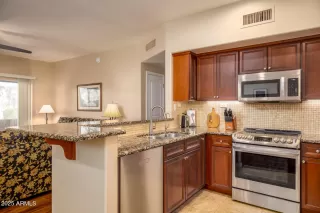 Photo #4: 6900255 Listing