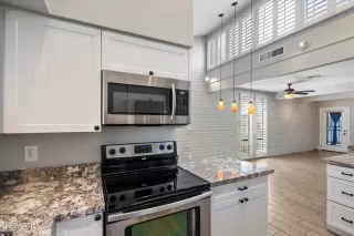 Photo #2: 6900291 Listing 