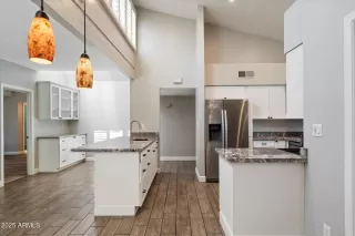 Photo #3: 6900291 Listing 