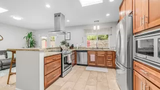 Photo #3: 6900297 Listing 