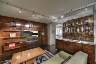 Photo #6: 6900323 Listing 