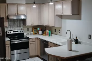 Photo #5: 6900464 Listing 