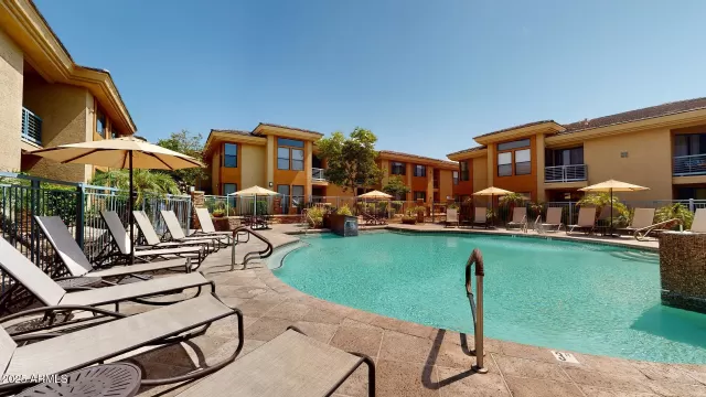 MLS: 6900562 Condo For Sale