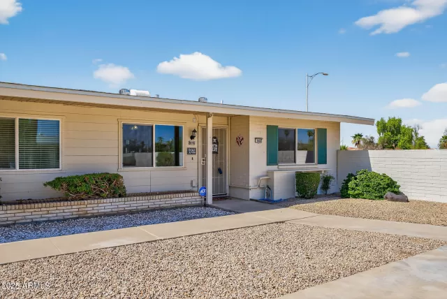 MLS: 6900755 Condo For Sale