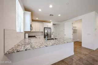 Photo #3: 6900773 Listing 