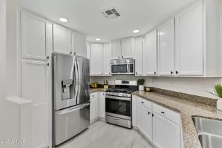 Photo #2: 6900927 Listing