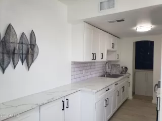 Photo #3: 6900948 Listing 