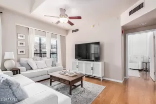 Photo #3: 6900951 Listing 