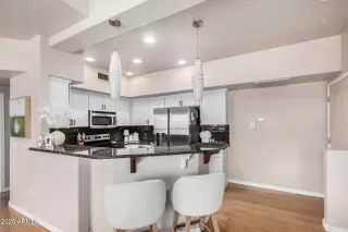 Photo #4: 6900951 Listing 