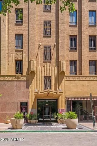 Photo #1: 6900991 Listing