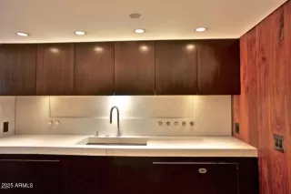 Photo #2: 6901092 Listing 