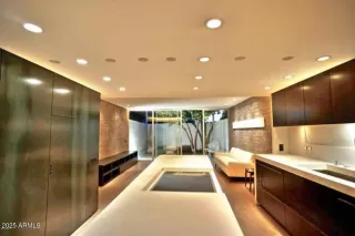 Photo #5: 6901092 Listing 