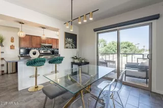 Photo #6: 6901266 Listing 