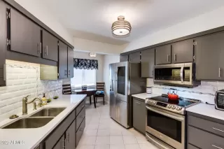 Photo #3: 6901295 Listing