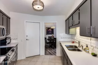 Photo #4: 6901295 Listing