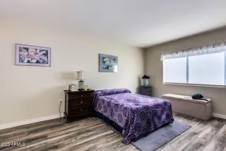 Photo #6: 6901295 Listing