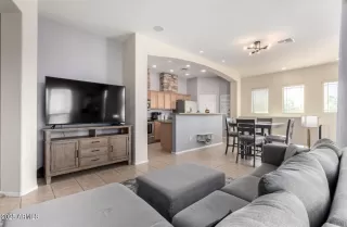 Photo #2: 6901365 Listing