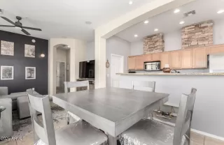 Photo #3: 6901365 Listing