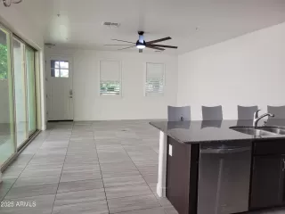 Photo #5: 6901459 Listing 