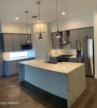 Click for more information on MLS # 6901460 : 1111 E MISSOURI AVENUE#4 More Details about MLS # 6901460 : 1111 E MISSOURI AVENUE#4