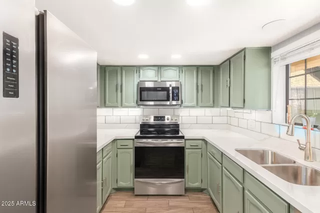 MLS: 6901476 Condo For Sale