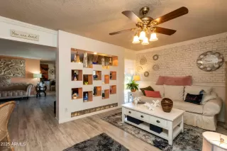 Photo #3: 6901487 Listing